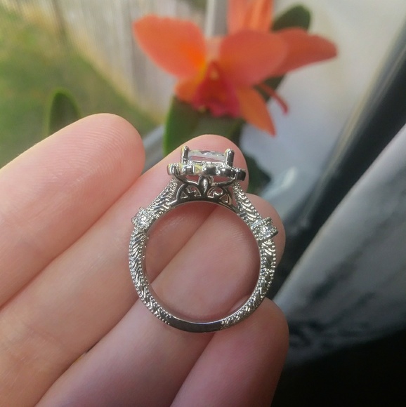 NWT The Royal Engagement Ring - Picture 5 of 6